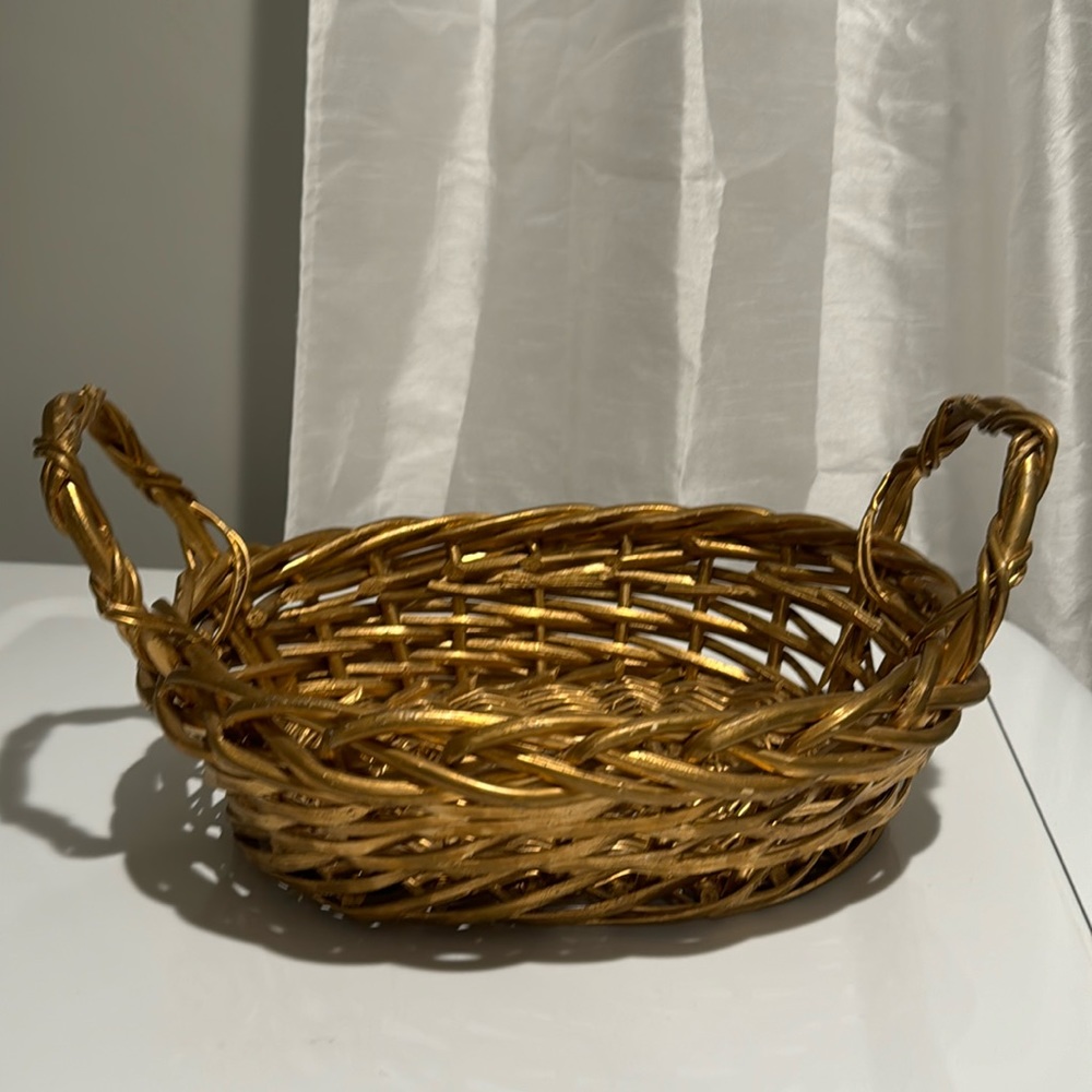 13”x10” Oval Painted Gold Willow Basket With Handles
